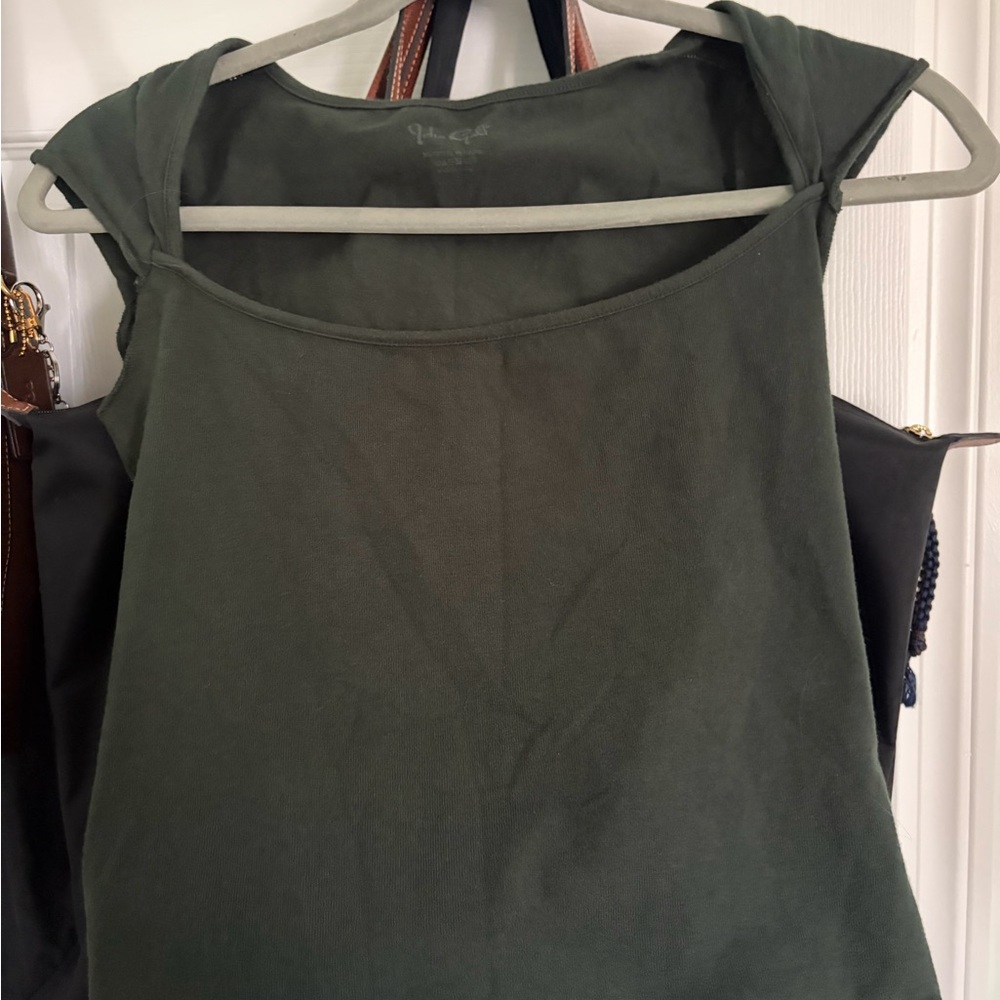 BRANDY MELVILLE TOPS